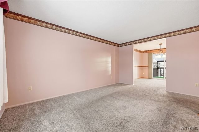 6610 Parkwood Drive, Lockport Town, NY 14094