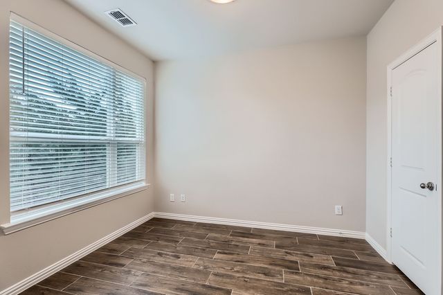 301 E Lamar Street 12, Mckinney, TX 75069