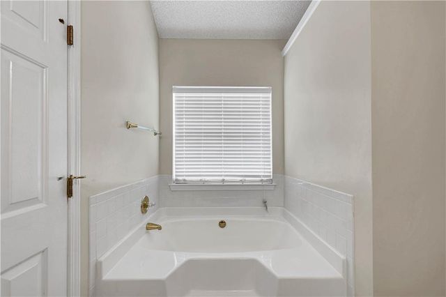 6827 Hill Creek Cove, Lithonia, GA 30058