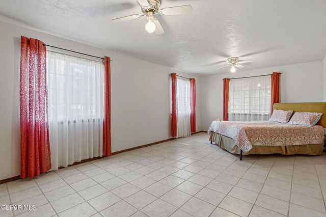 12243 HERITAGE Way, Clint, TX 79836