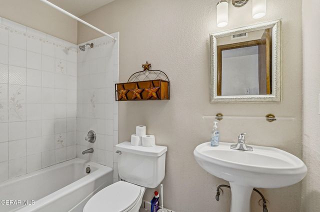 12243 HERITAGE Way, Clint, TX 79836