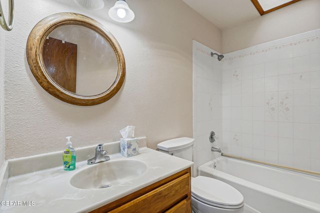 12243 HERITAGE Way, Clint, TX 79836