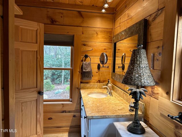 171 Bankers Bend, Mountain City, TN 37683