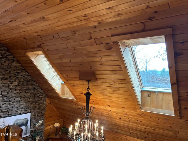 171 Bankers Bend, Mountain City, TN 37683