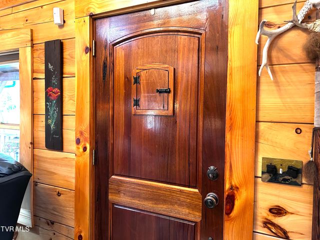 171 Bankers Bend, Mountain City, TN 37683