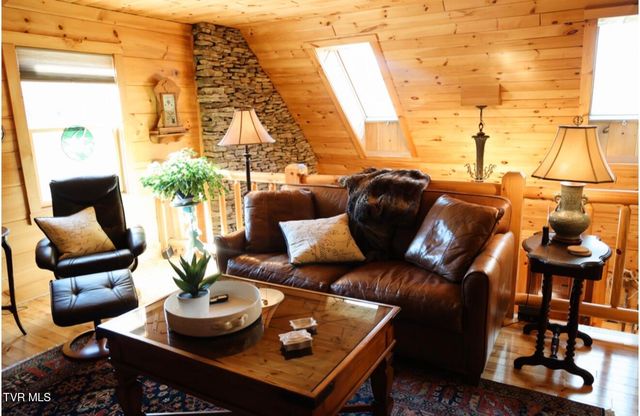 171 Bankers Bend, Mountain City, TN 37683