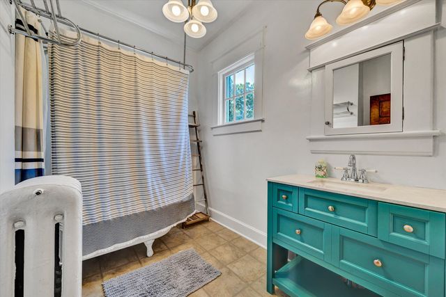 818 Day AVE, Roanoke, VA 24016