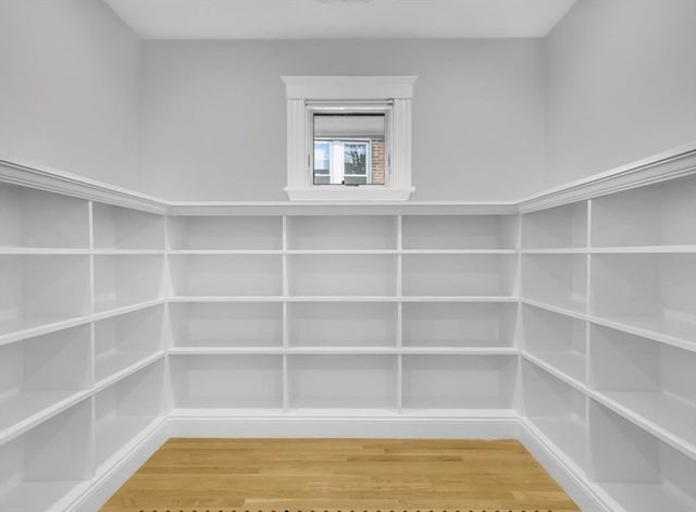117 Sutherland Rd. 117, Boston, MA 02135