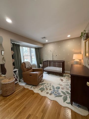 117 Sutherland Rd. 117, Boston, MA 02135