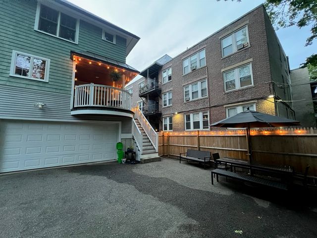 117 Sutherland Rd. 117, Boston, MA 02135