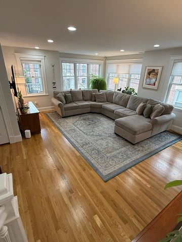 117 Sutherland Rd. 117, Boston, MA 02135