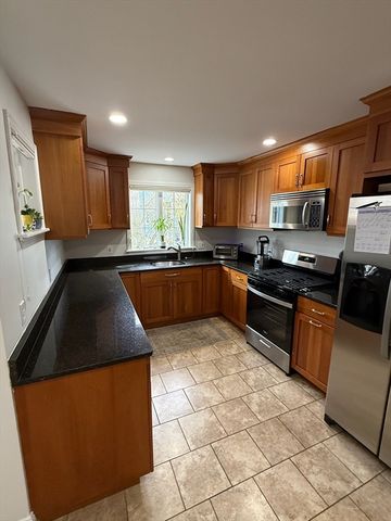 117 Sutherland Rd. 117, Boston, MA 02135