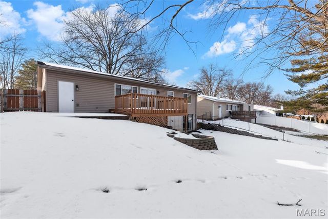 533 Golfwood Drive Drive, Ballwin, MO 63021