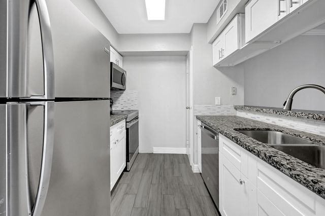 18519 Egret Bay Boulevard 1803, Webster, TX 77058