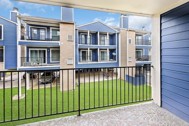 18519 Egret Bay Boulevard 1803, Webster, TX 77058