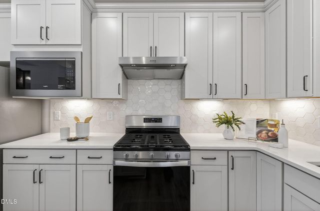 24 N Brookhollow Way, Clayton, NC 27520