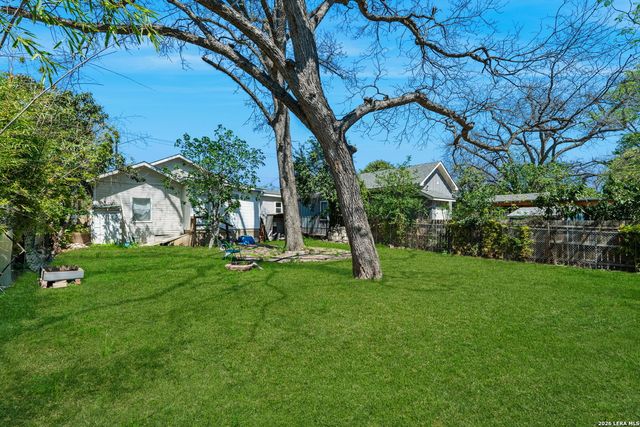 612 E Mistletoe Ave, San Antonio, TX 78212