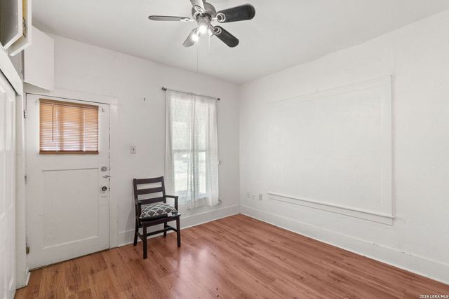 612 E Mistletoe Ave, San Antonio, TX 78212