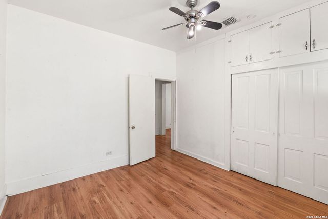 612 E Mistletoe Ave, San Antonio, TX 78212