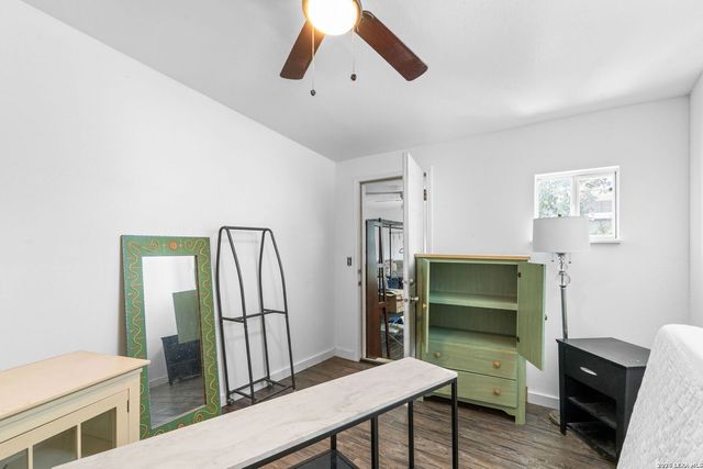 612 E Mistletoe Ave, San Antonio, TX 78212