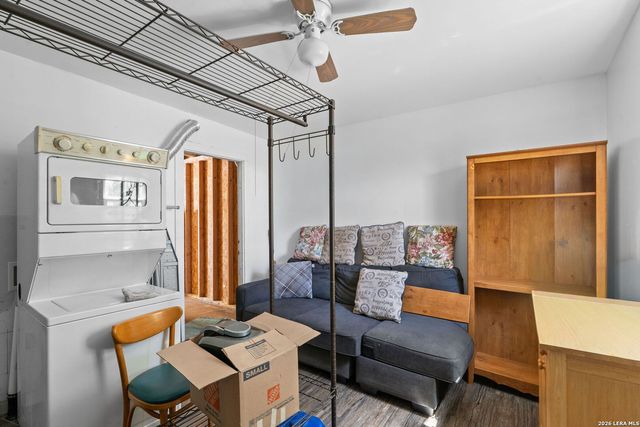 612 E Mistletoe Ave, San Antonio, TX 78212