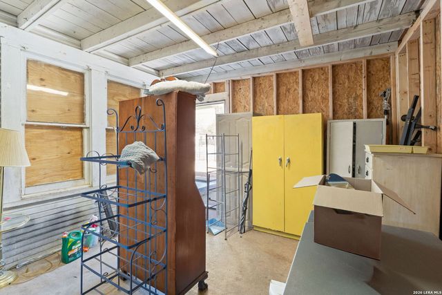 612 E Mistletoe Ave, San Antonio, TX 78212