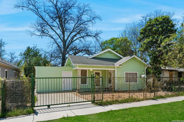 612 E Mistletoe Ave, San Antonio, TX 78212