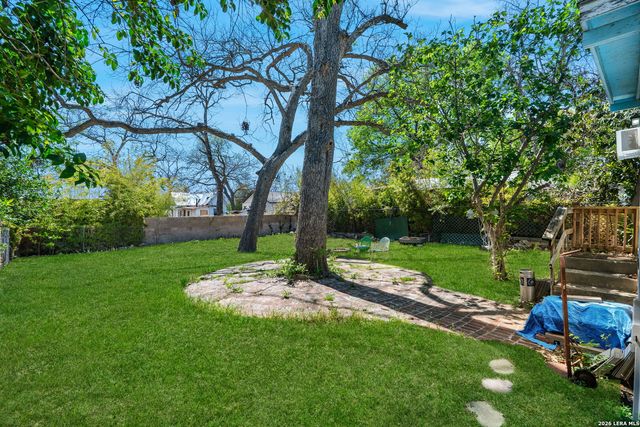 612 E Mistletoe Ave, San Antonio, TX 78212