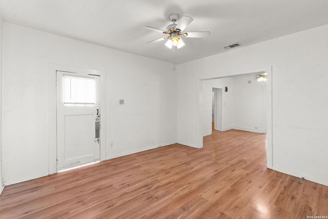 612 E Mistletoe Ave, San Antonio, TX 78212