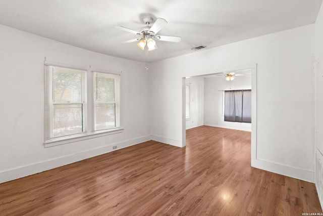 612 E Mistletoe Ave, San Antonio, TX 78212