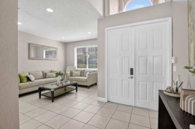 1583 SW 186th Terrace, Pembroke Pines, FL 33029