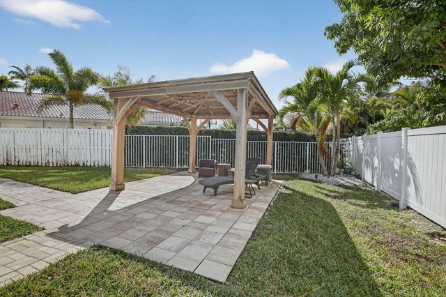 1583 SW 186th Terrace, Pembroke Pines, FL 33029