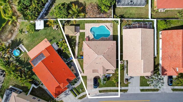 1583 SW 186th Terrace, Pembroke Pines, FL 33029