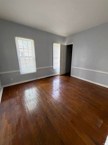 810 E 3rd Street, Mishawaka, IN 46544