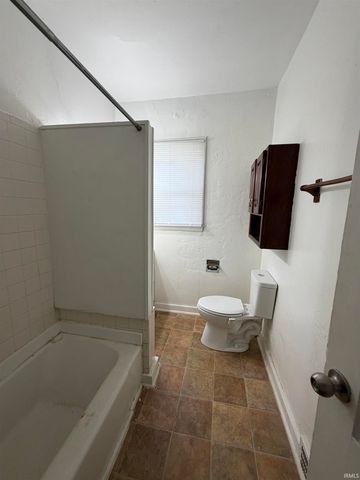 810 E 3rd Street, Mishawaka, IN 46544
