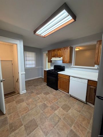 810 E 3rd Street, Mishawaka, IN 46544