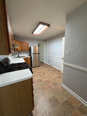 810 E 3rd Street, Mishawaka, IN 46544