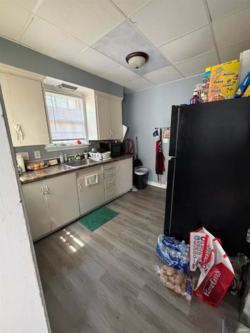 810 E 3rd Street, Mishawaka, IN 46544