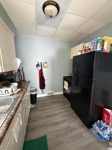 810 E 3rd Street, Mishawaka, IN 46544
