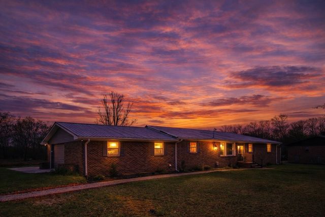 166 Bains Rd, Hillsboro, TN 37342