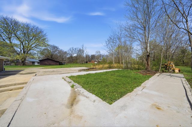 166 Bains Rd, Hillsboro, TN 37342