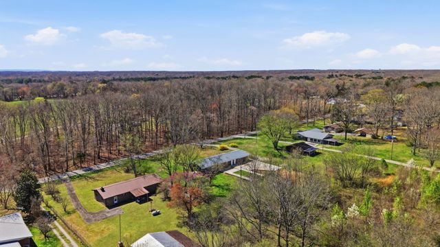166 Bains Rd, Hillsboro, TN 37342