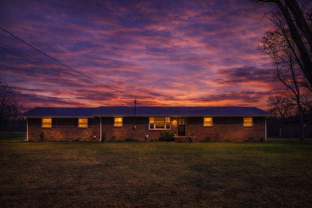 166 Bains Rd, Hillsboro, TN 37342