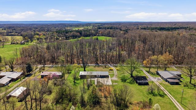 166 Bains Rd, Hillsboro, TN 37342