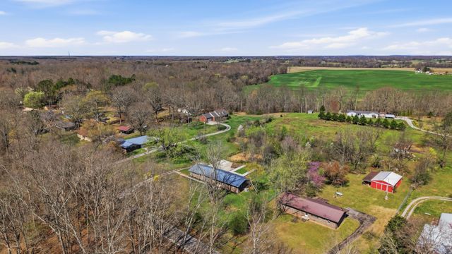 166 Bains Rd, Hillsboro, TN 37342