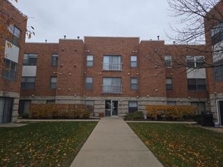 3255 KIRCHOFF Road 301, Rolling Meadows, IL 60008