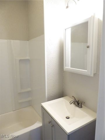 3712 W 103rd Street, Cleveland, OH 44111