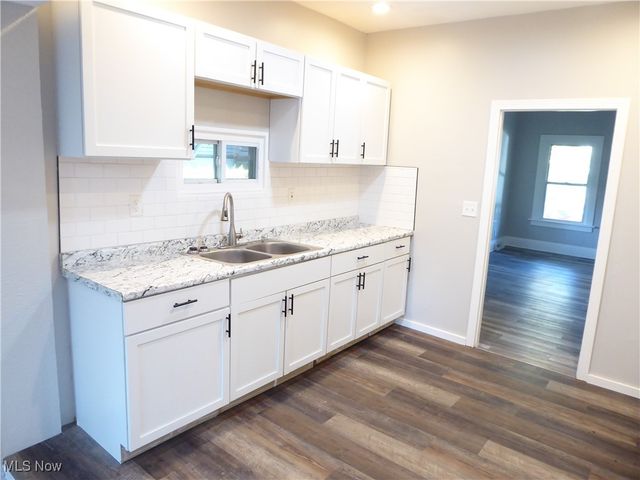 3712 W 103rd Street, Cleveland, OH 44111