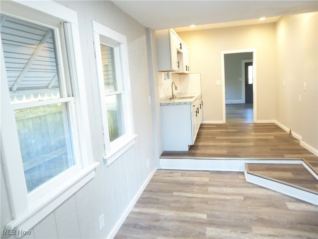 3712 W 103rd Street, Cleveland, OH 44111