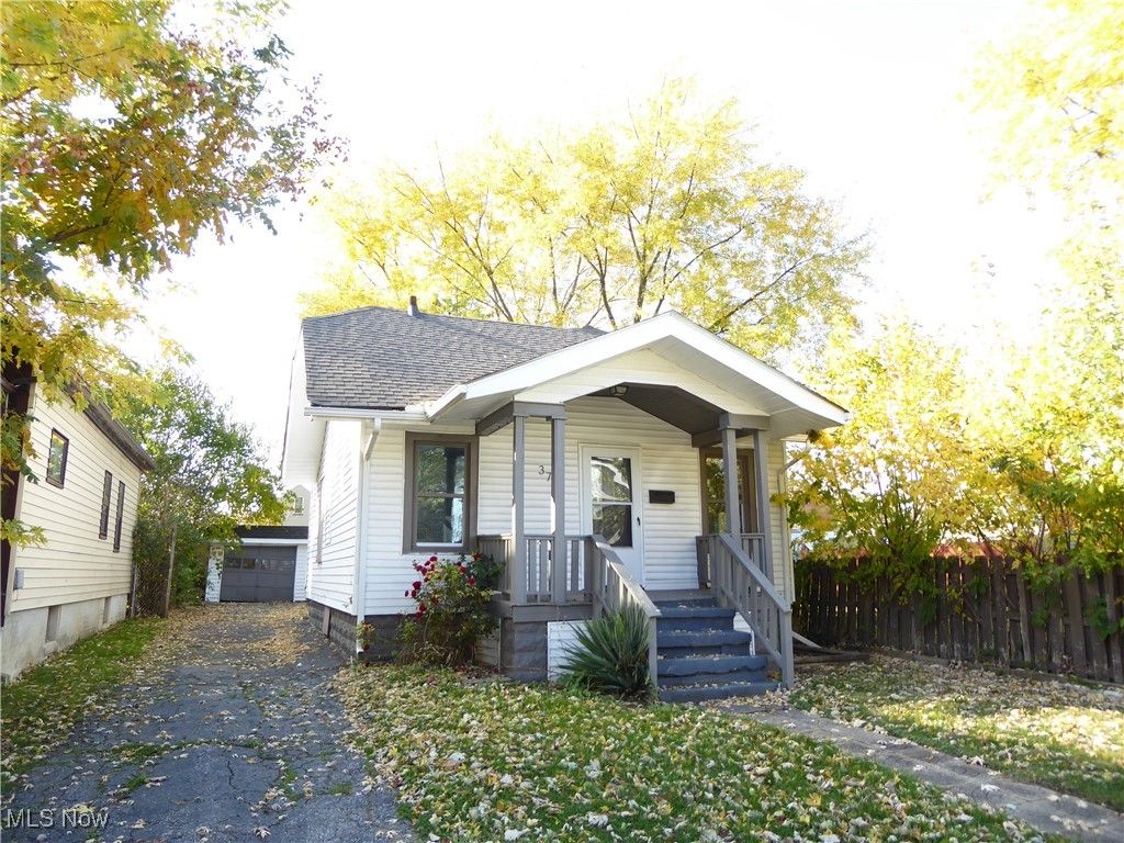 3712 W 103rd Street, Cleveland, OH 44111